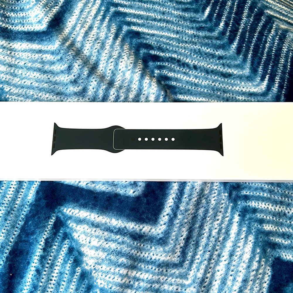 Like new (only tried on) Midnight Sport Band for Apple Watch, 41mm size S/M